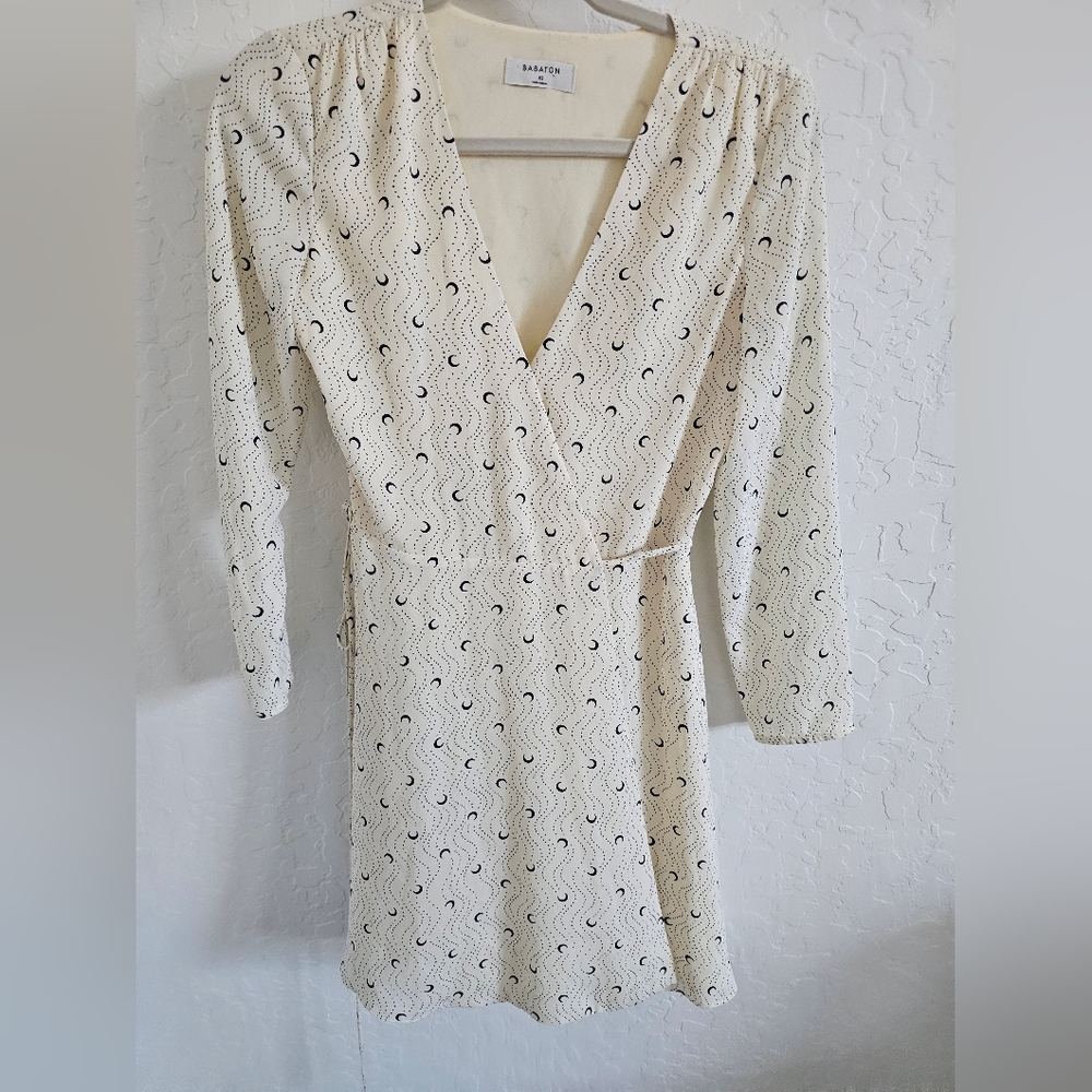 Babaton‎ Aritzia Cream Moon Print with Dotted Waves Wrap Dress XS